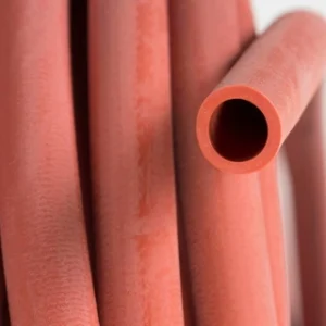 flexible-chemical-resistant-red-rubber-tubing-versilon-gsr